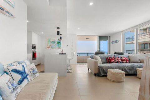 Aquaview Unit 604, 29 Canberra Tce, Kings Beach - Accommodation Daintree 0
