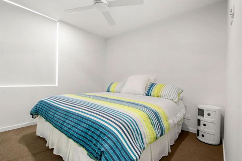 Aquaview Unit 604, 29 Canberra Tce, Kings Beach - Accommodation Daintree 2