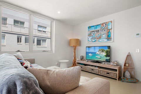 Aquaview Unit 604, 29 Canberra Tce, Kings Beach - Accommodation Daintree 1