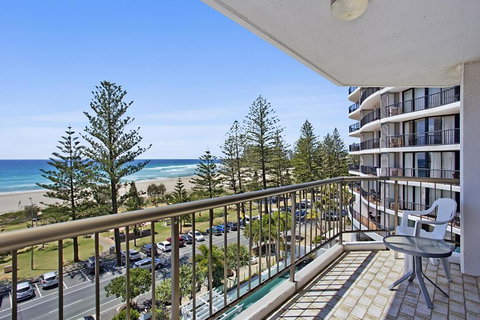 Aries Holiday Apartments - Accommodation Daintree 0