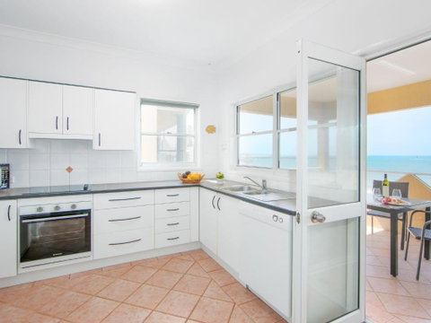 Avalon 2 - Accommodation Daintree 2