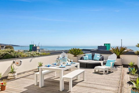 Azure Bliss Luxe With Water Views Walk To Beach - Accommodation Daintree 1
