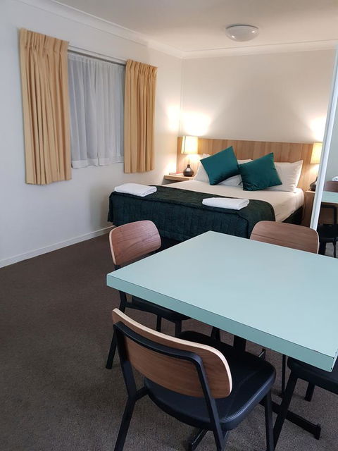 Southport Motel & Apartments - Accommodation Daintree 5
