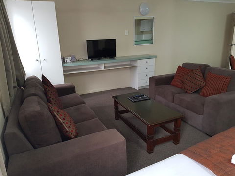 Southport Motel & Apartments - Accommodation Daintree 9