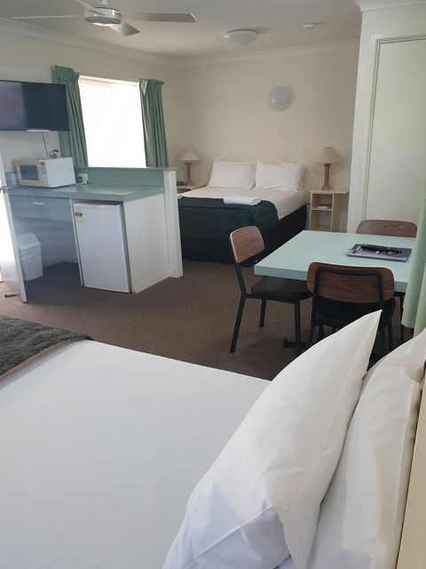 Southport Motel & Apartments - Accommodation Daintree 20