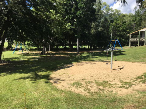 Whitsunday Waterfront Apartments - Accommodation Daintree 31