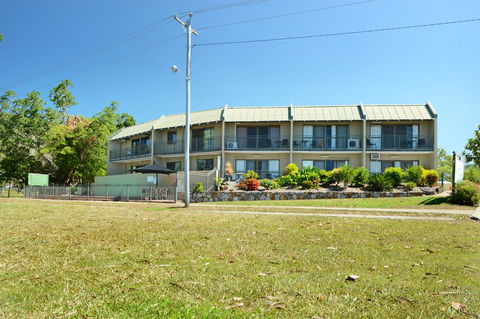 Whitsunday Waterfront Apartments - Accommodation Daintree 10
