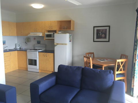 Whitsunday Waterfront Apartments - Accommodation Daintree 20