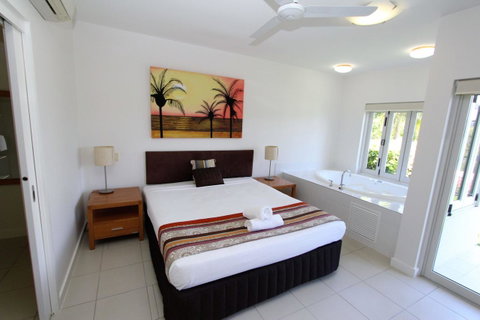Beachside Apartment 5 - Accommodation Daintree 9