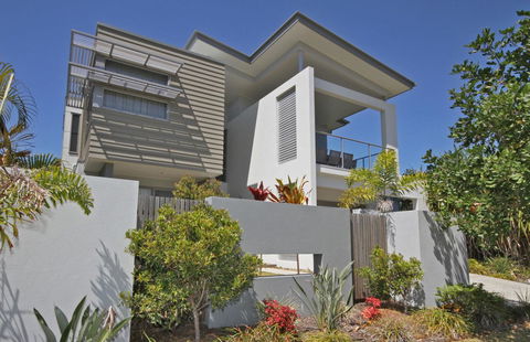48 Boardrider Crescent, Mt Coolum - Pet Friendly, WiFi, Linen Incl. 500 BOND - Accommodation Daintree 0