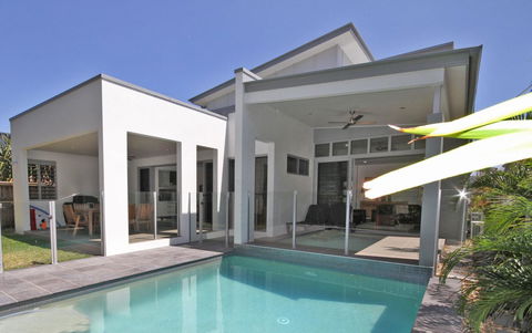 48 Boardrider Crescent, Mt Coolum - Pet Friendly, WiFi, Linen Incl. 500 BOND - Accommodation Daintree 1