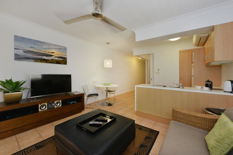 Port Douglas Apartments - Adults Only Oasis - Accommodation Daintree 23