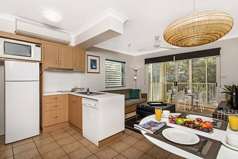 Port Douglas Apartments - Adults Only Oasis - Accommodation Daintree 15