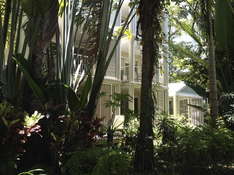 Port Douglas Apartments - Adults Only Oasis - Accommodation Daintree 40
