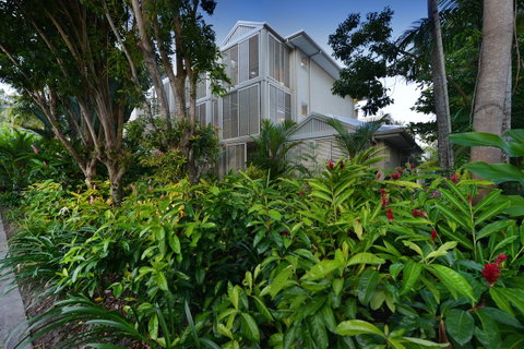 Port Douglas Apartments - Adults Only Oasis - Accommodation Daintree 3