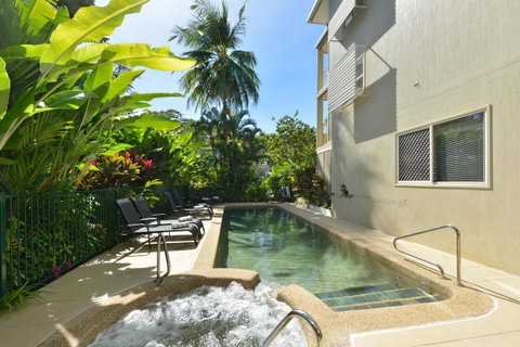 Port Douglas Apartments - Adults Only Oasis - Accommodation Daintree 22