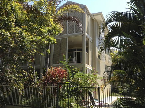 Port Douglas Apartments - Adults Only Oasis - Accommodation Daintree 38