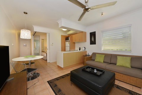 Port Douglas Apartments - Adults Only Oasis - Accommodation Daintree 7