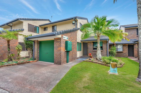 Fountain View Estate - We Accommodate - Accommodation Daintree 11