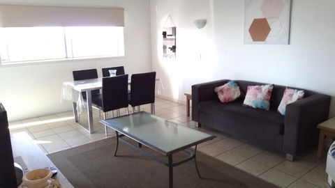 Maroochy Sands Holiday Apartments - Accommodation Daintree 12