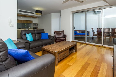 Maggies Beachfront Apartment 13 - Accommodation Daintree 6