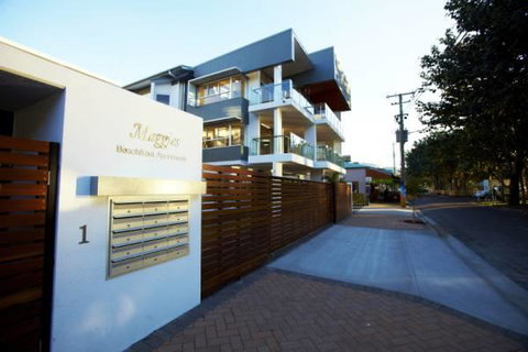 Maggies Beachfront Apartment 13 - Accommodation Daintree 2