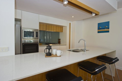 Maggies Beachfront Apartment 10 - Accommodation Daintree 6