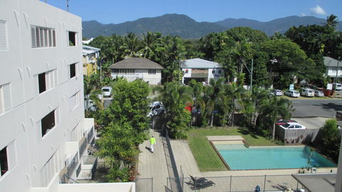 Edge Apartments Cairns - Accommodation Daintree 34