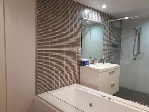 Hinchinbrook Holiday Apartments - Accommodation Daintree 5