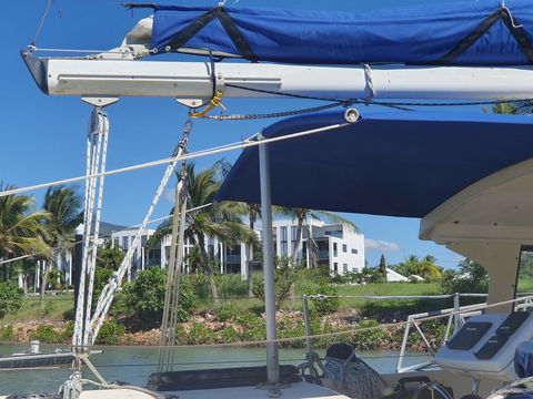 Hinchinbrook Holiday Apartments - Accommodation Daintree 31