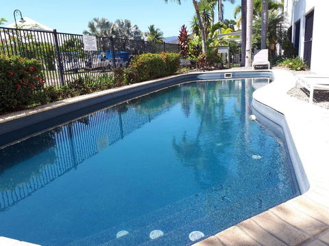 Hinchinbrook Holiday Apartments - Accommodation Daintree 25