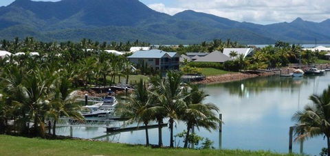 Hinchinbrook Holiday Apartments - Accommodation Daintree 6