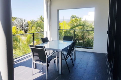 Hinchinbrook Holiday Apartments - Accommodation Daintree 1