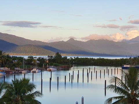 Hinchinbrook Holiday Apartments - Accommodation Daintree 3