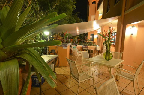 Martinique On Macrossan - Accommodation Daintree 15
