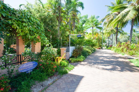 Martinique On Macrossan - Accommodation Daintree 23