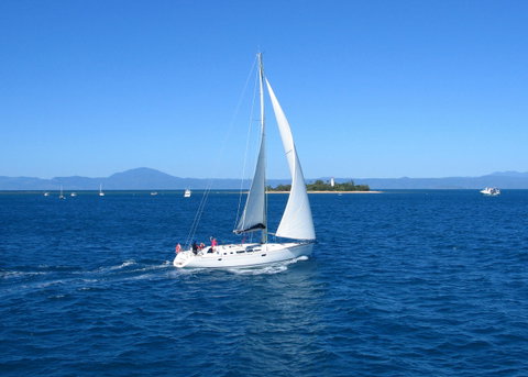 Martinique On Macrossan - Accommodation Daintree 31