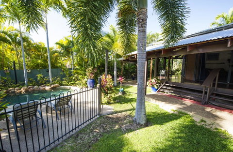 Magnetic Cottage - Accommodation Daintree 2