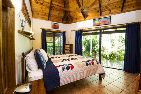 Magnetic Cottage - Accommodation Daintree 6