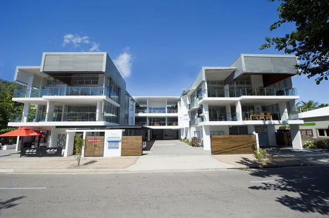 Maggies Beachfront Apartment 7 - Accommodation Daintree 0
