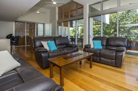 Maggies Beachfront Apartment 5 - Accommodation Daintree 5