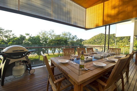 Maggies Beachfront Apartment 12 - Accommodation Daintree 9