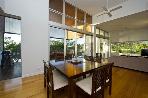 Maggies Beachfront Apartment 12 - Accommodation Daintree 16