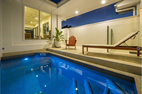 Reflections Emerald Villa 1 - Accommodation Daintree 1