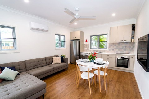 Island Cottages - Accommodation Daintree 5