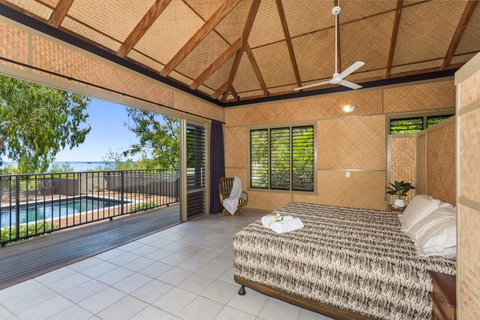 Absolute Beachfront - Accommodation Daintree 11