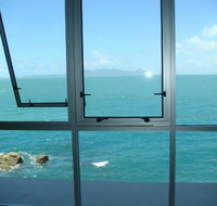 Best at Bright Point Absolute Waterfront 4 bedroom apartment - Accommodation Daintree