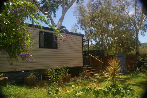 The Mini Manor On Mandalay - Accommodation Daintree 9