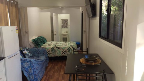 The Mini Manor On Mandalay - Accommodation Daintree 12