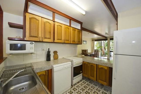 Magnetic Island Holiday House - Accommodation Daintree 5